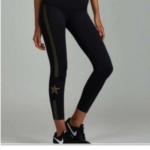 NOLI Yoga Rebel Jet Star Leggings - Size Large
